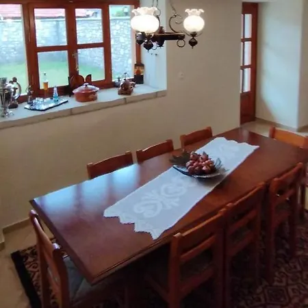 ερυκίνη Guest house *