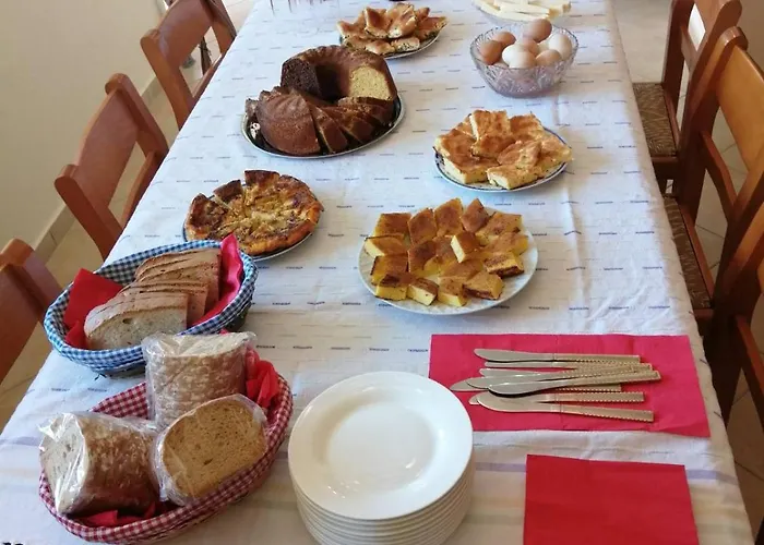 ερυκίνη ゲストハウス Dhímitra